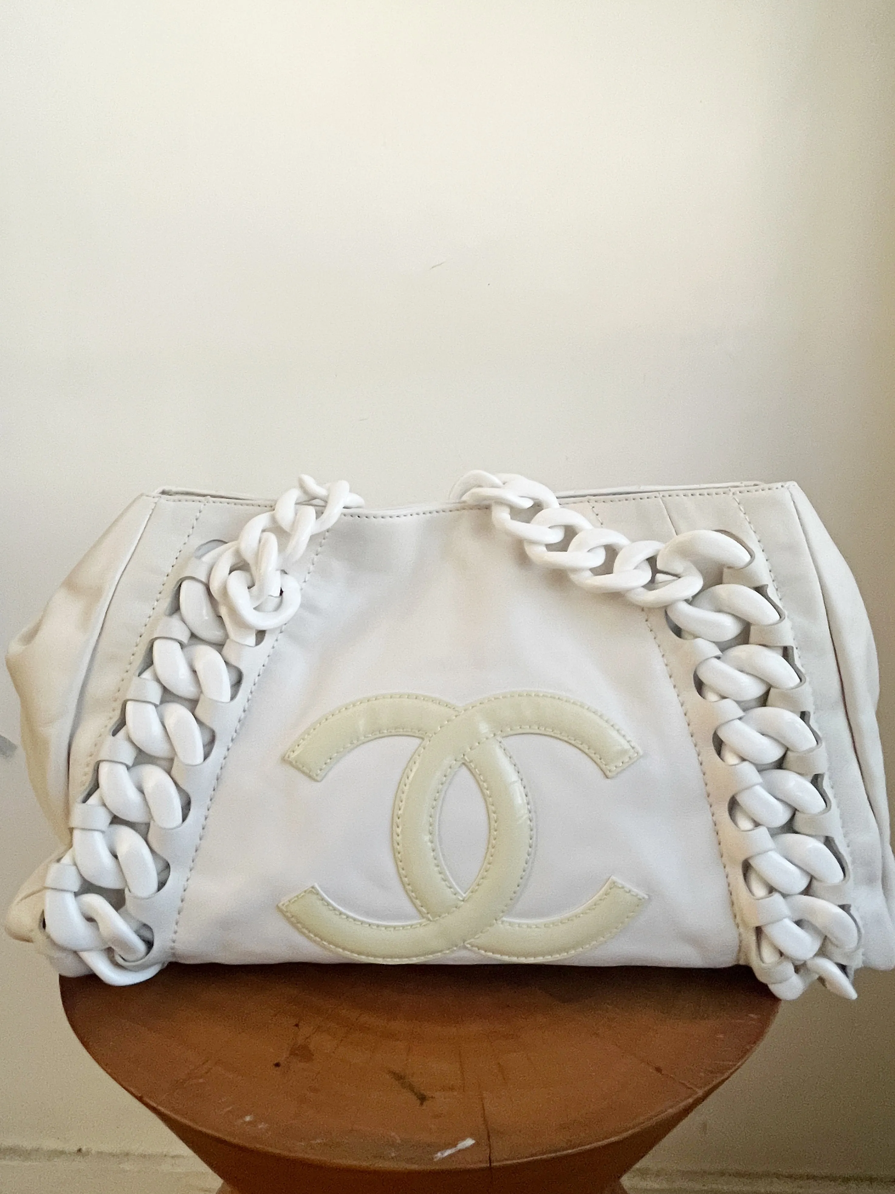 RHODOID MODERN CHAIN BAG